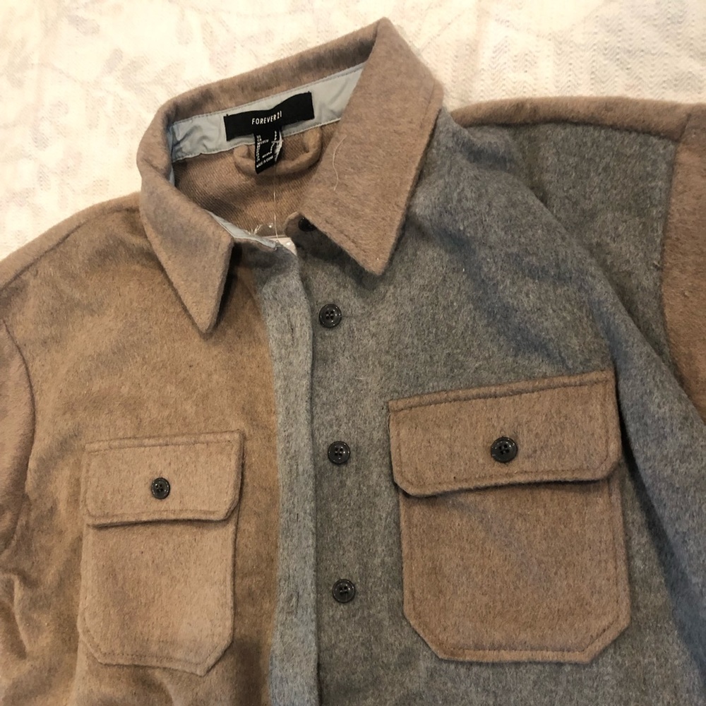 FOREVER 21 Colorblock Dolphin-Hem Shacket NWT - Picture 10 of 11